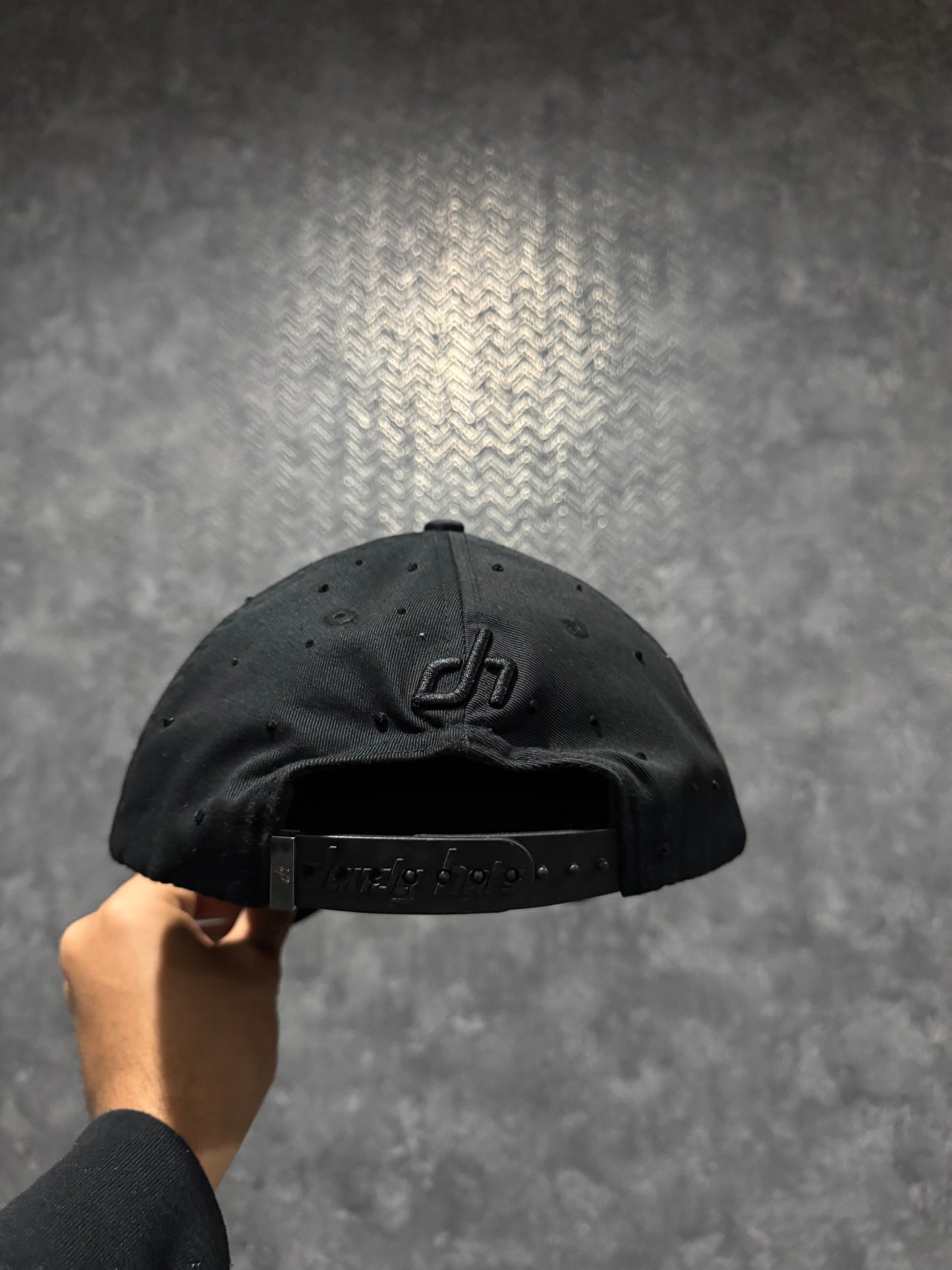 Dandy total black uso